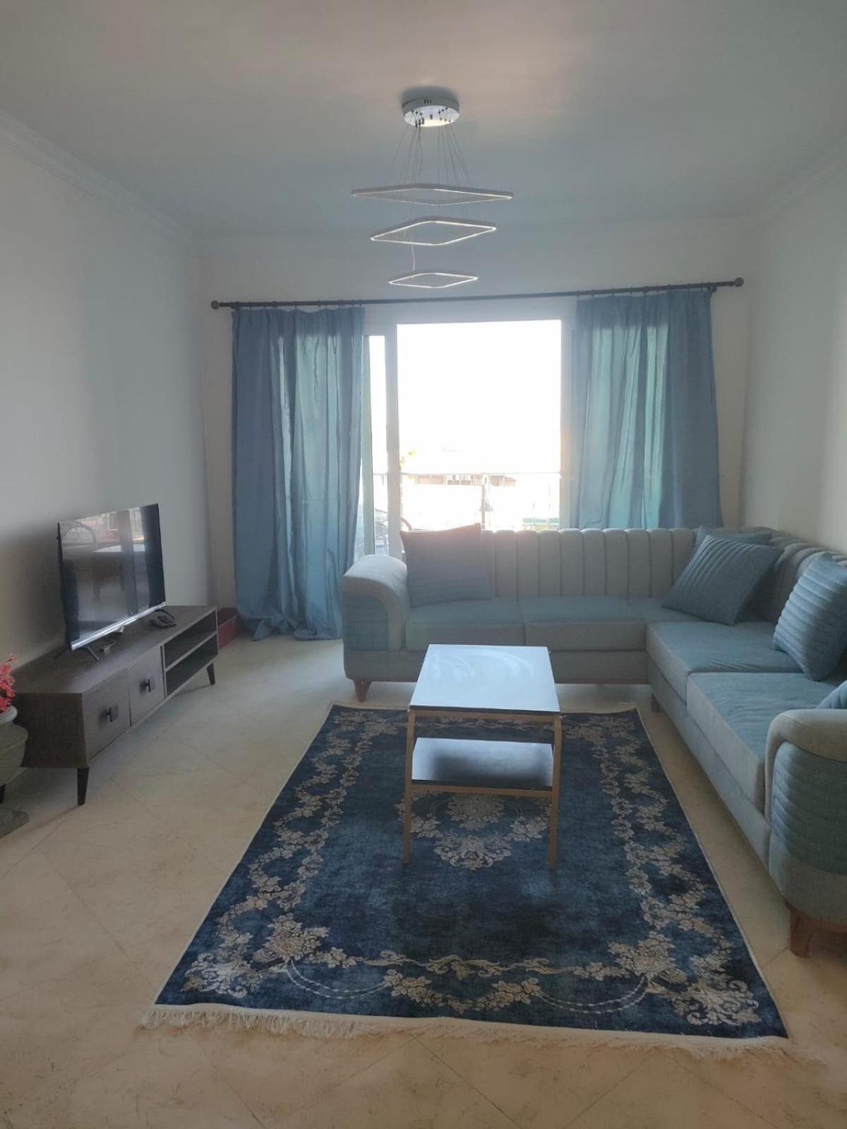 شقة Comfort Marina 5 Apartment,s
